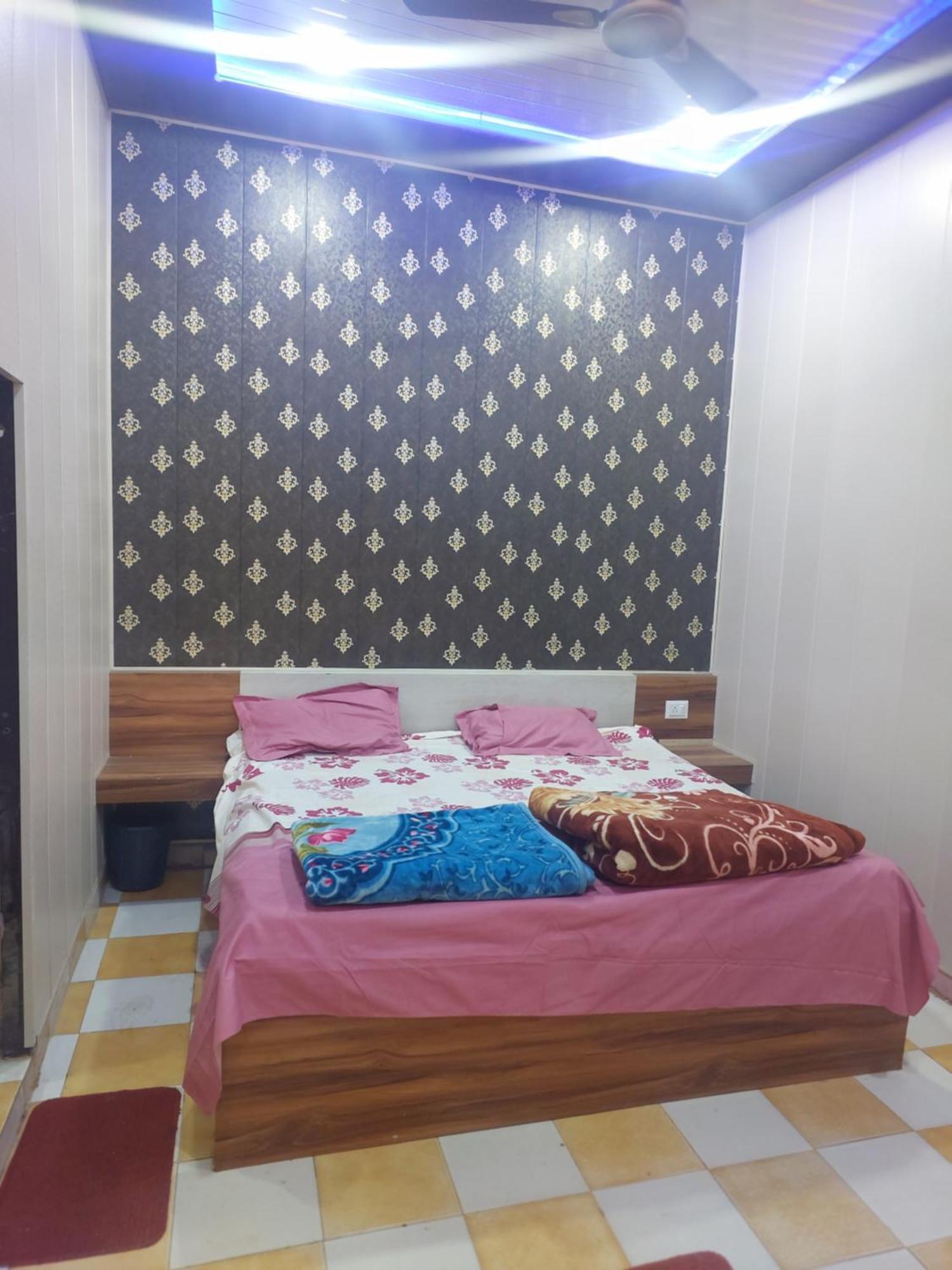 Kanti Devi Seva Sadan Mathura Zewnętrze zdjęcie